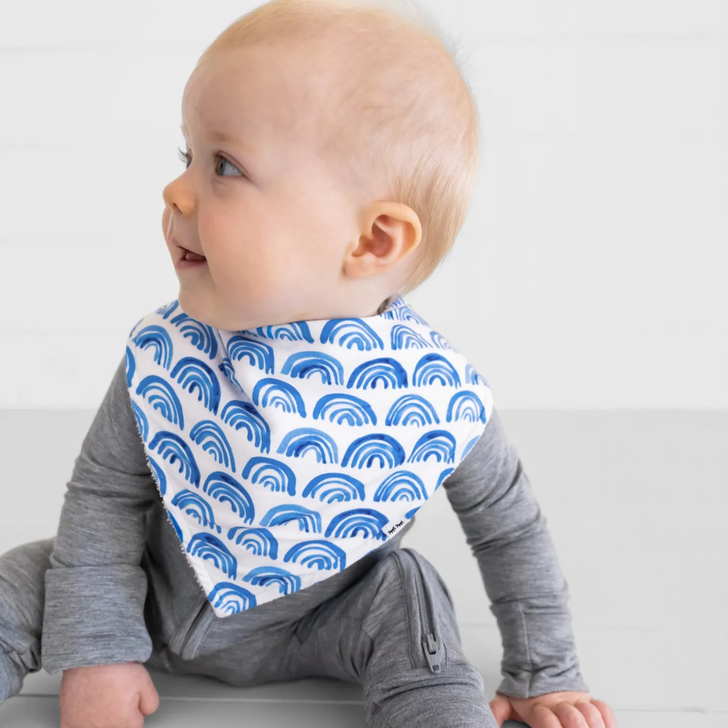 Bibs<Little Sleepies Bandana Bib Blue Rainbows