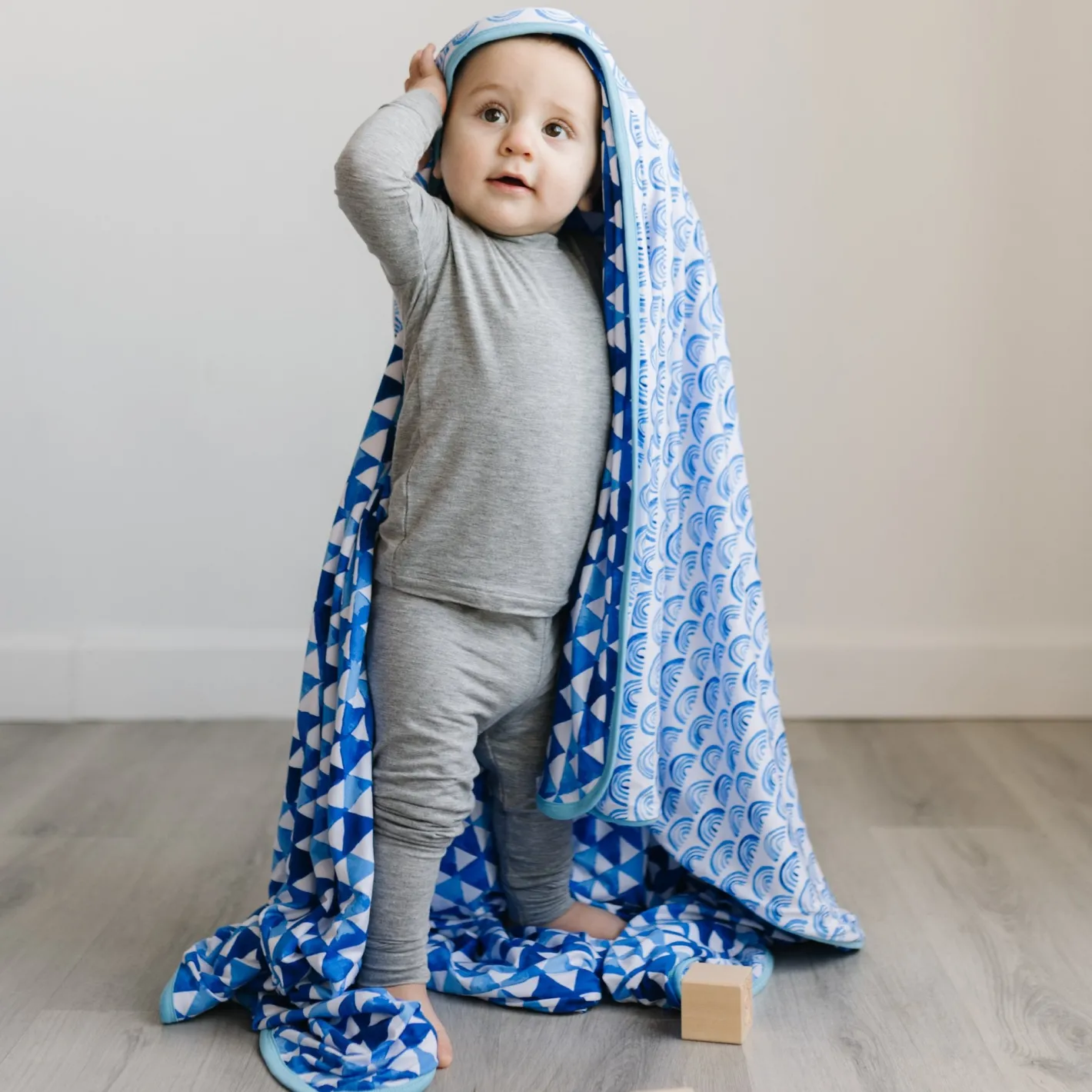 Cloud Blankets|Cloud Blankets<Little Sleepies Large Cloud Blanket® Blue Rainbows