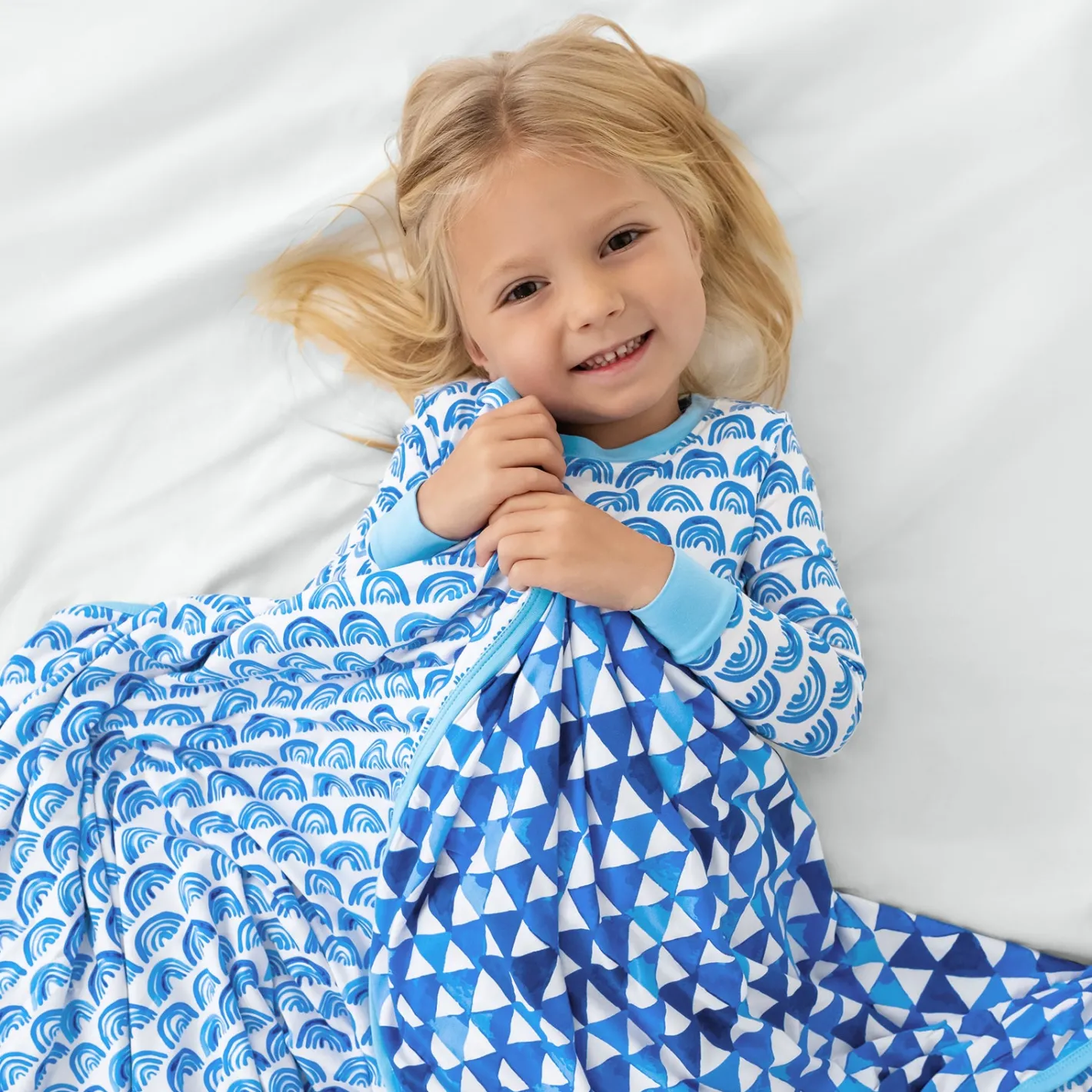 Cloud Blankets|Cloud Blankets<Little Sleepies Large Cloud Blanket® Blue Rainbows