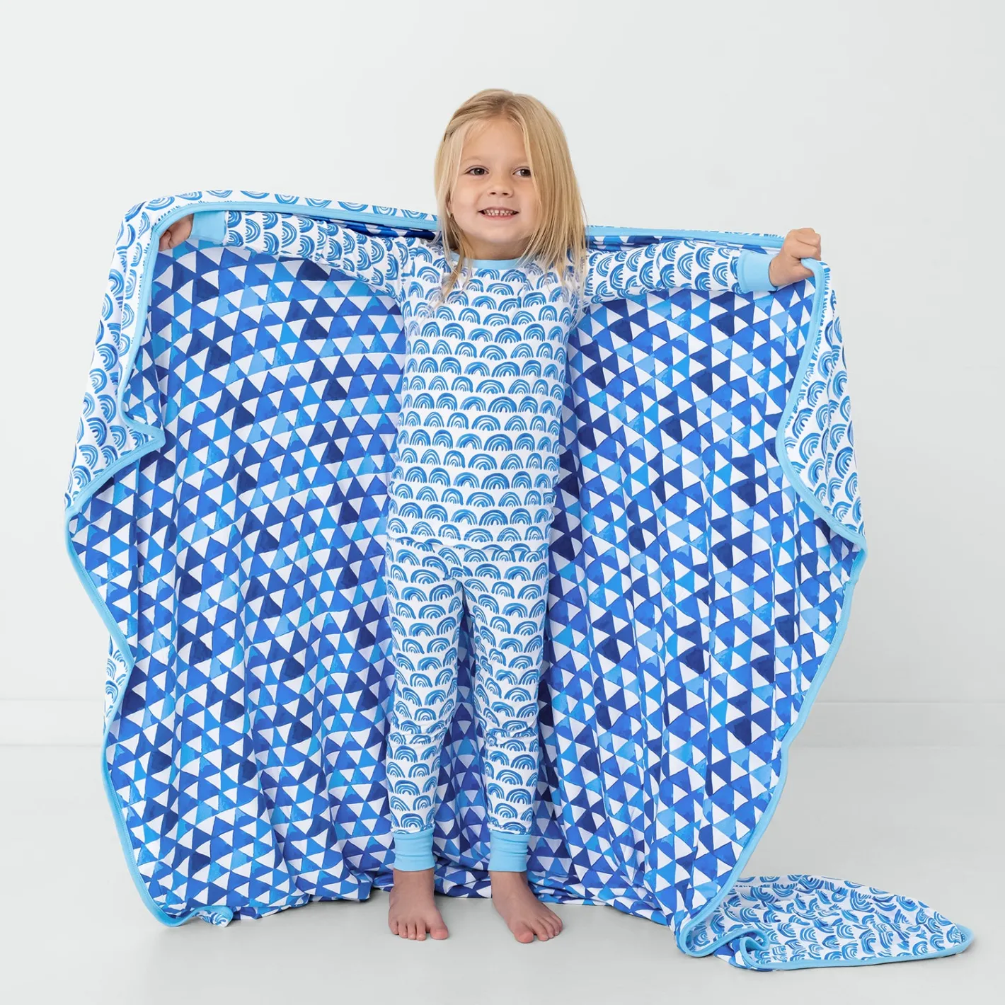 Cloud Blankets|Cloud Blankets<Little Sleepies Large Cloud Blanket® Blue Rainbows