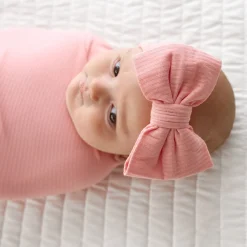 Layette|Swaddles<Little Sleepies Ribbed Swaddle & Luxe Bow Headband Set Bubblegum