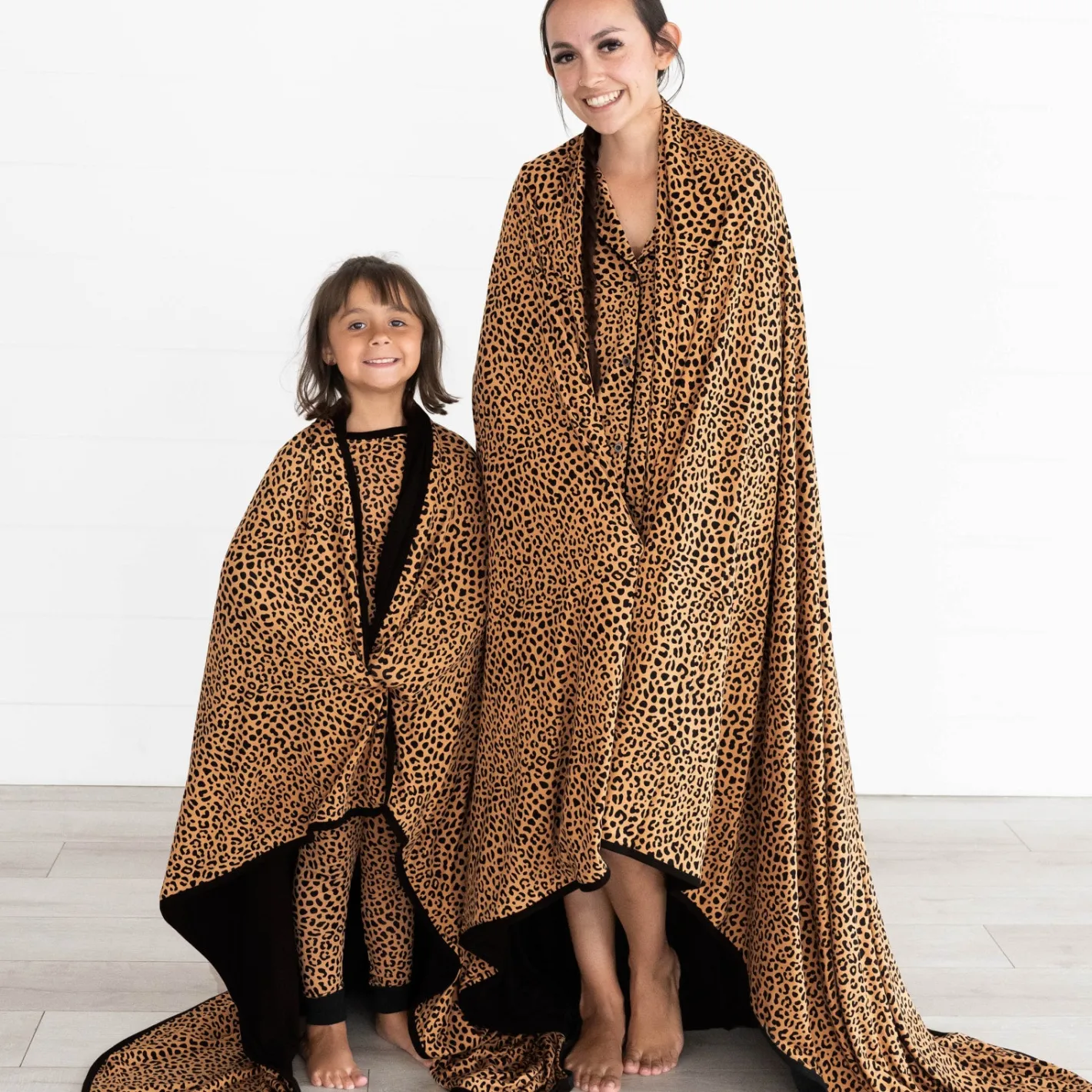 Cloud Blankets|Cloud Blankets<Little Sleepies Oversized Cloud Blanket® Classic Leopard