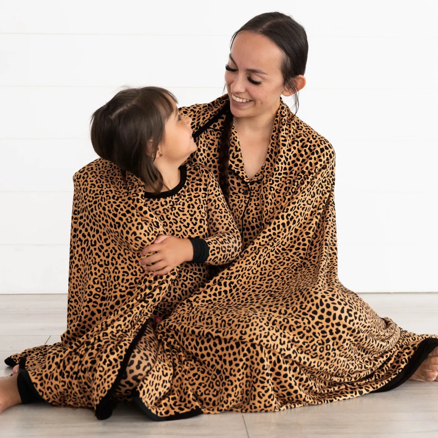 Cloud Blankets|Cloud Blankets<Little Sleepies Oversized Cloud Blanket® Classic Leopard