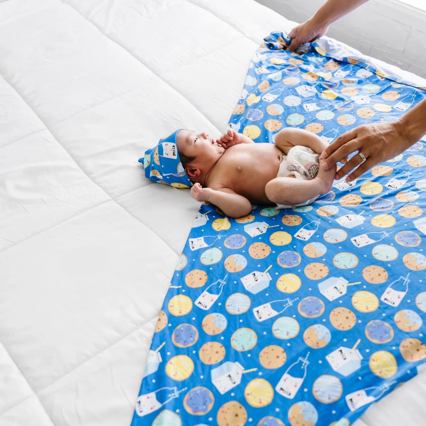 Layette|Swaddles<Little Sleepies Swaddle & Hat Set Cookies & Milk