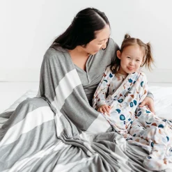 Cloud Blankets|Cloud Blankets<Little Sleepies Oversized Cloud Blanket® Heather Gray Wide Stripe