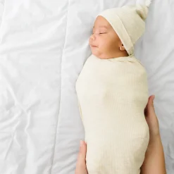 Layette|Swaddles<Little Sleepies Ribbed Swaddle & Hat Set Heather Oatmeal