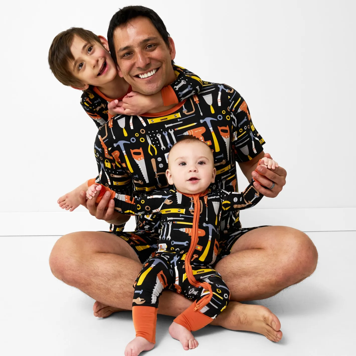 Daddy & Me|Full Family Matching<Little Sleepies Men's Short Sleeve Pajama Top Little Builders