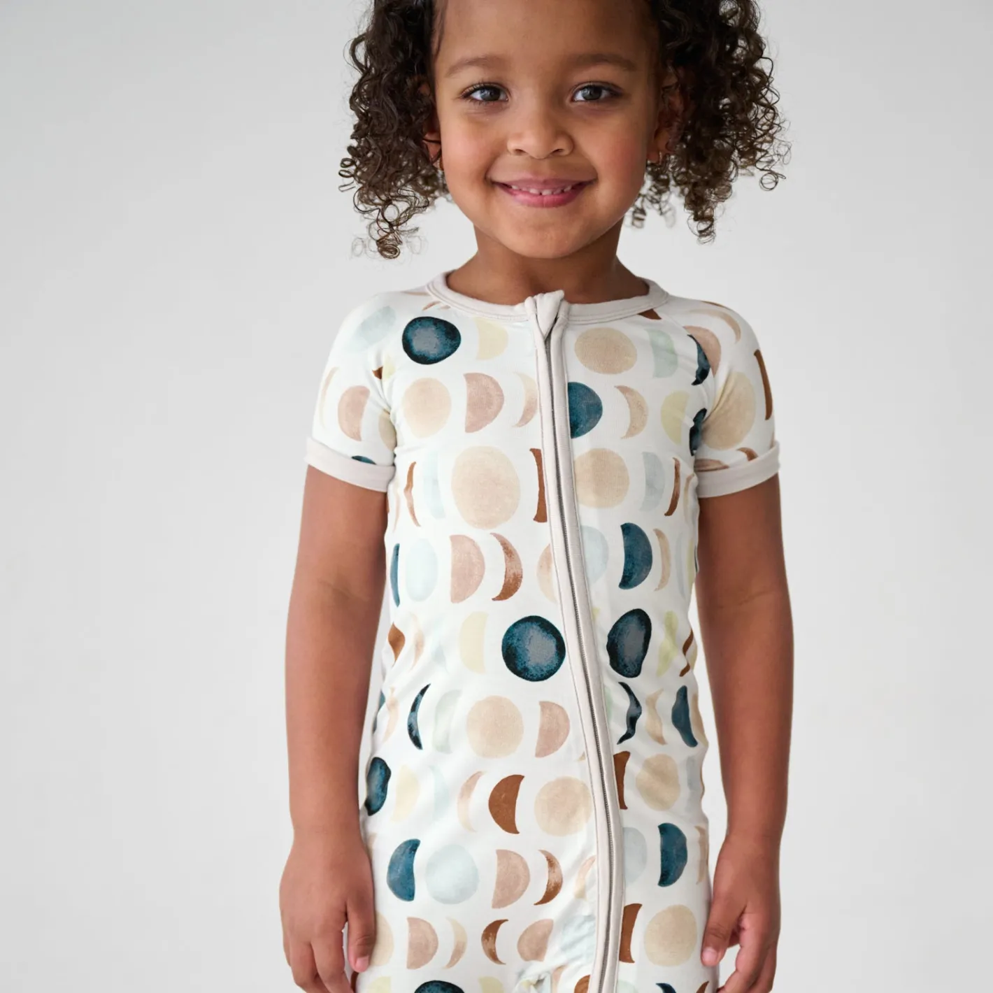 Zippies|Mommy & Me<Little Sleepies Shorty Zippy Luna Neutral