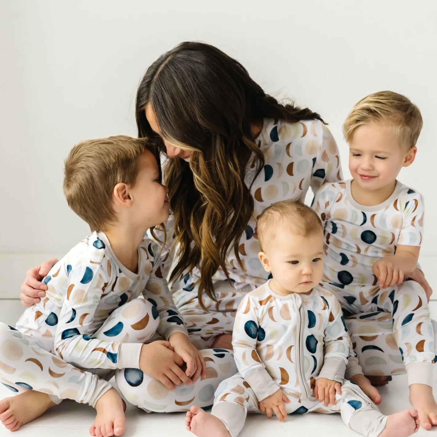 Mommy & Me|Mommy & Me<Little Sleepies Women's Pajama Top Luna Neutral