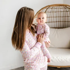 Mommy & Me|Mommy & Me<Little Sleepies Women's Pajama Top Pastel Rainbows