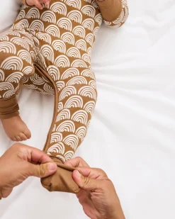 Zippies|Mommy & Me<Little Sleepies Crescent Zippy Rust Rainbows
