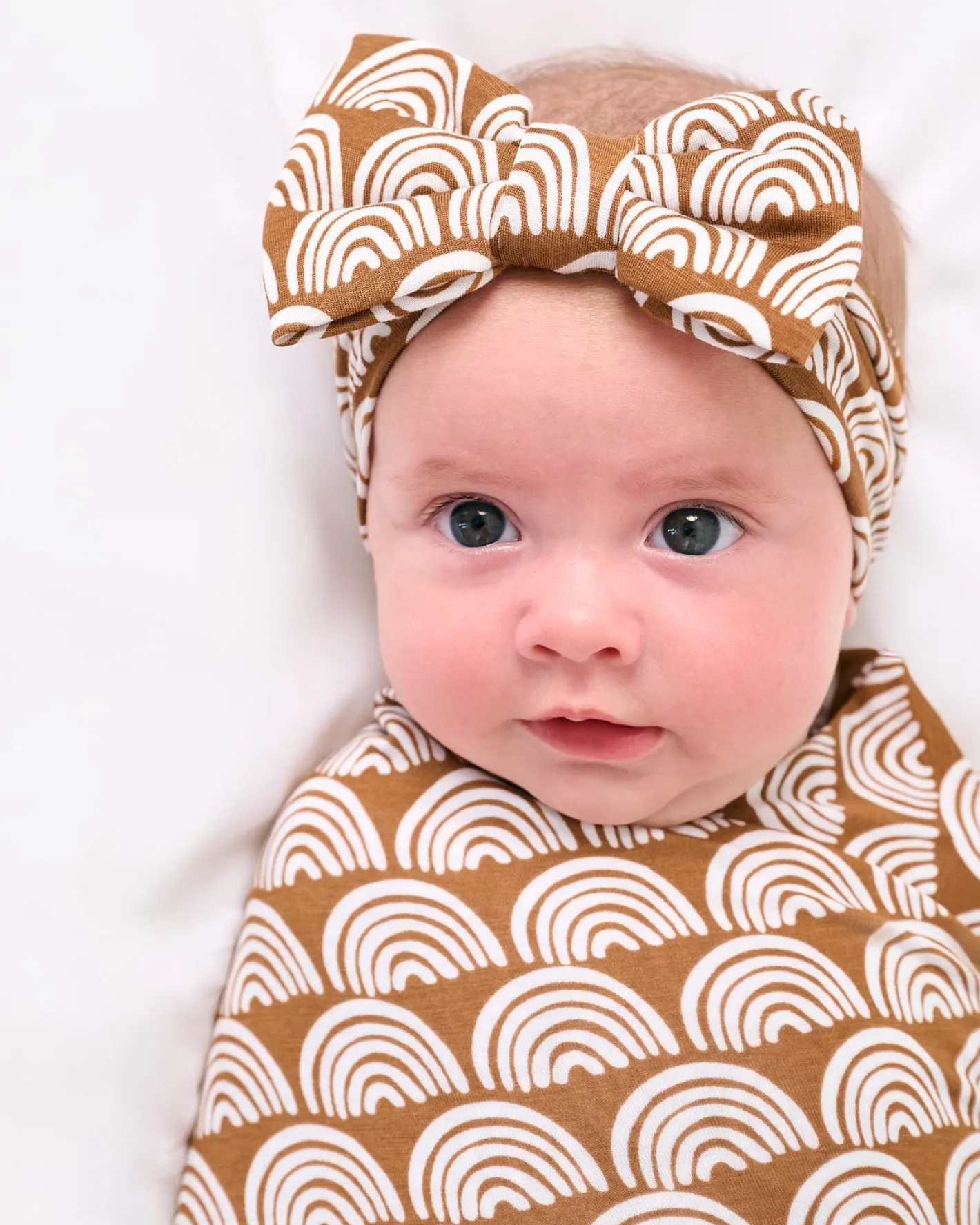 Layette|Swaddles<Little Sleepies Swaddle & Luxe Bow Headband Set Rust Rainbows