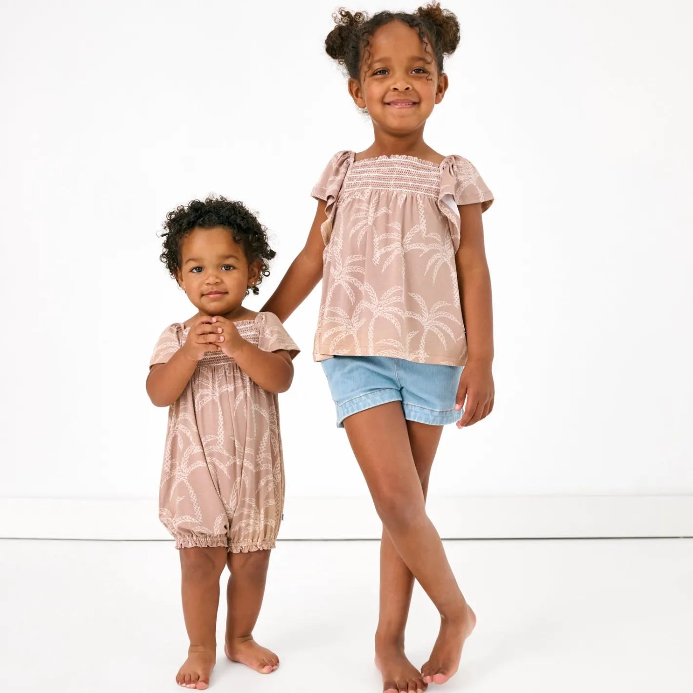 Bamboo Baby Clothes|Rompers<Little Sleepies Smocked Flutter Romper Sandy Palms
