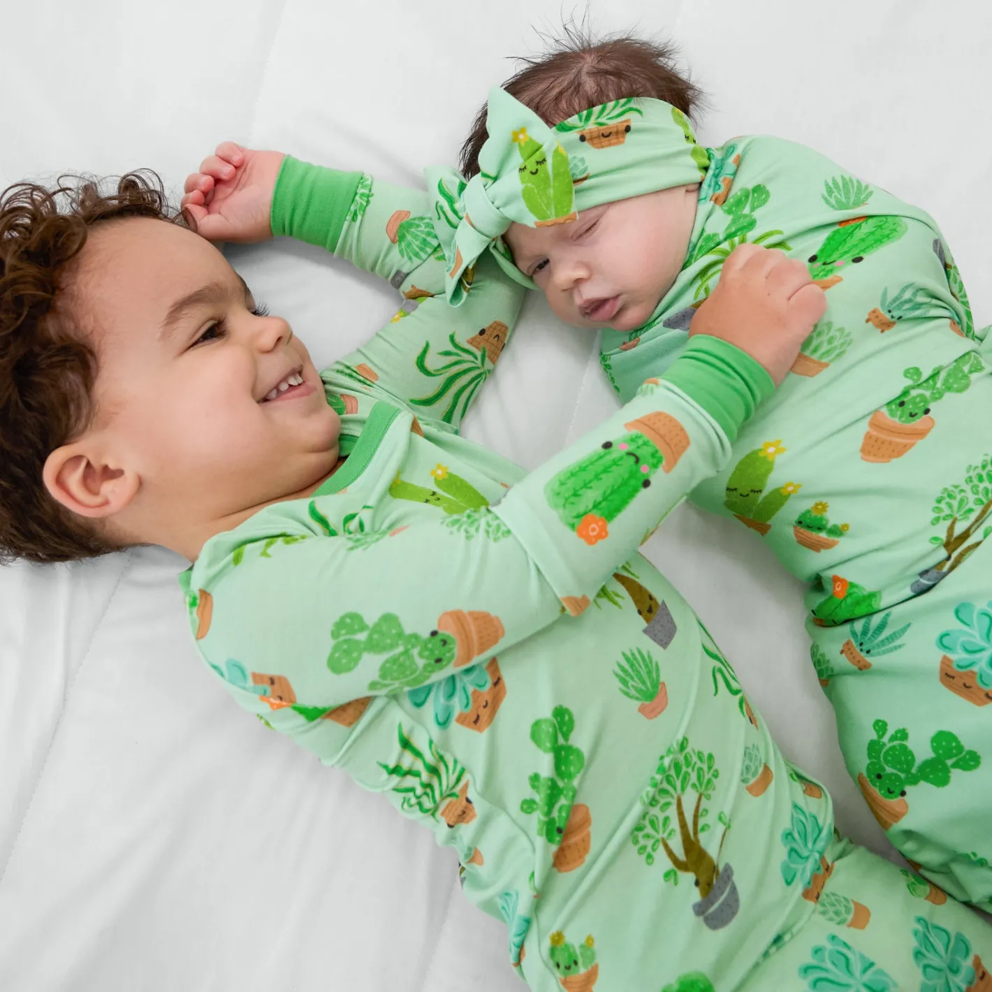 Layette|Swaddles<Little Sleepies Swaddle & Luxe Bow Headband Set Succulent Love