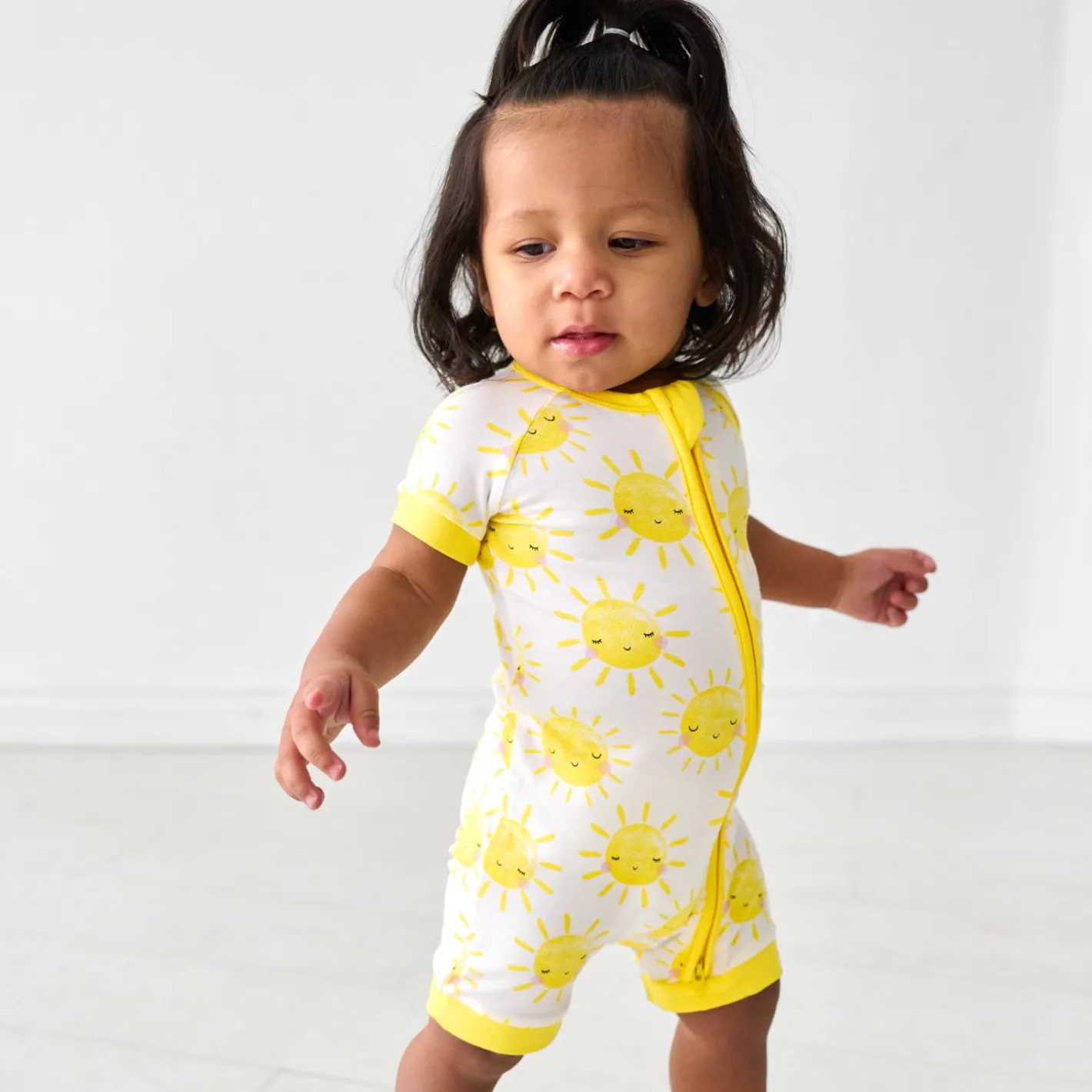 Zippies<Little Sleepies Shorty Zippy Sunshine