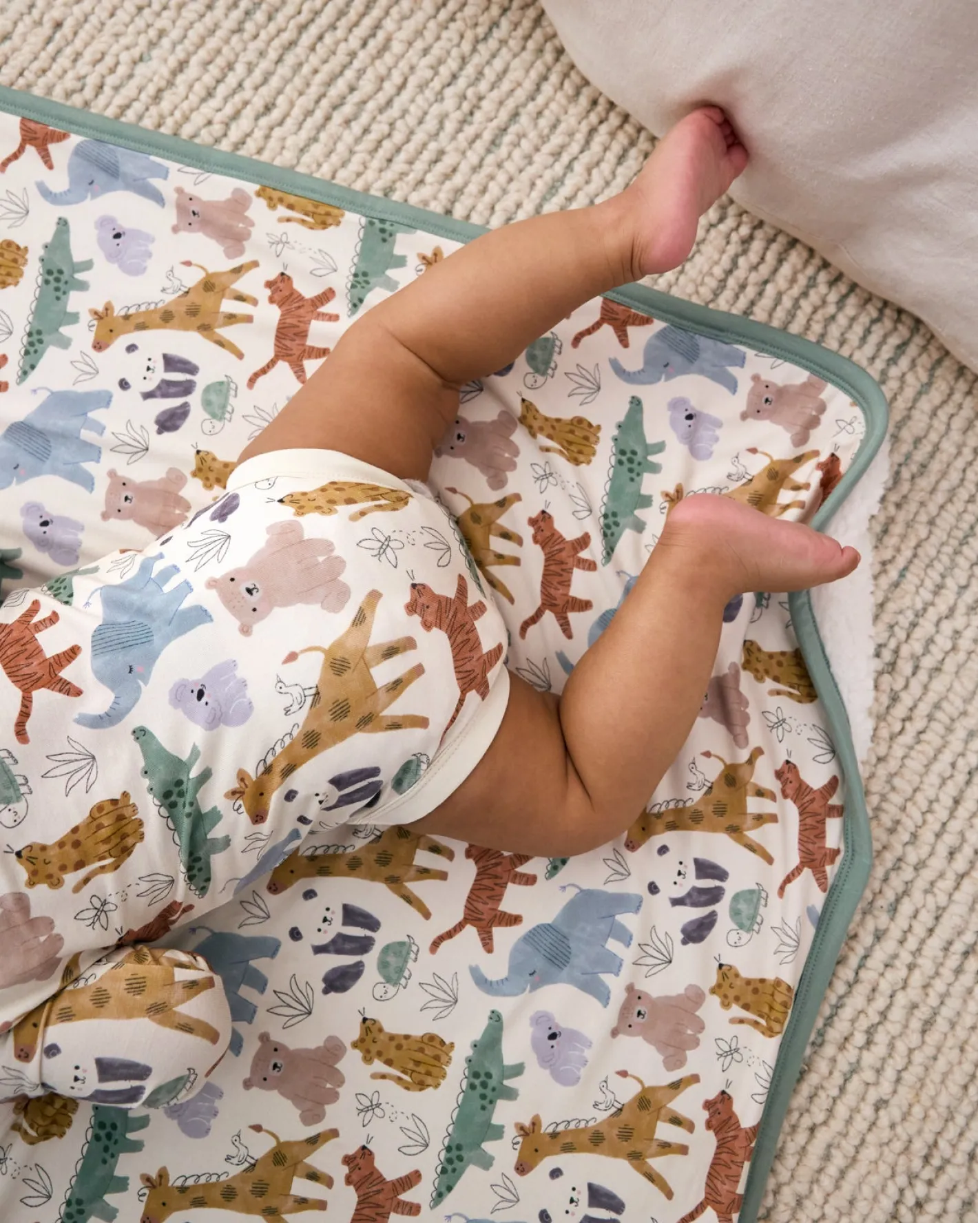 The Newborn Shop|The Newborn Shop<Little Sleepies Mini Cloud Blanket® Sweet Safari