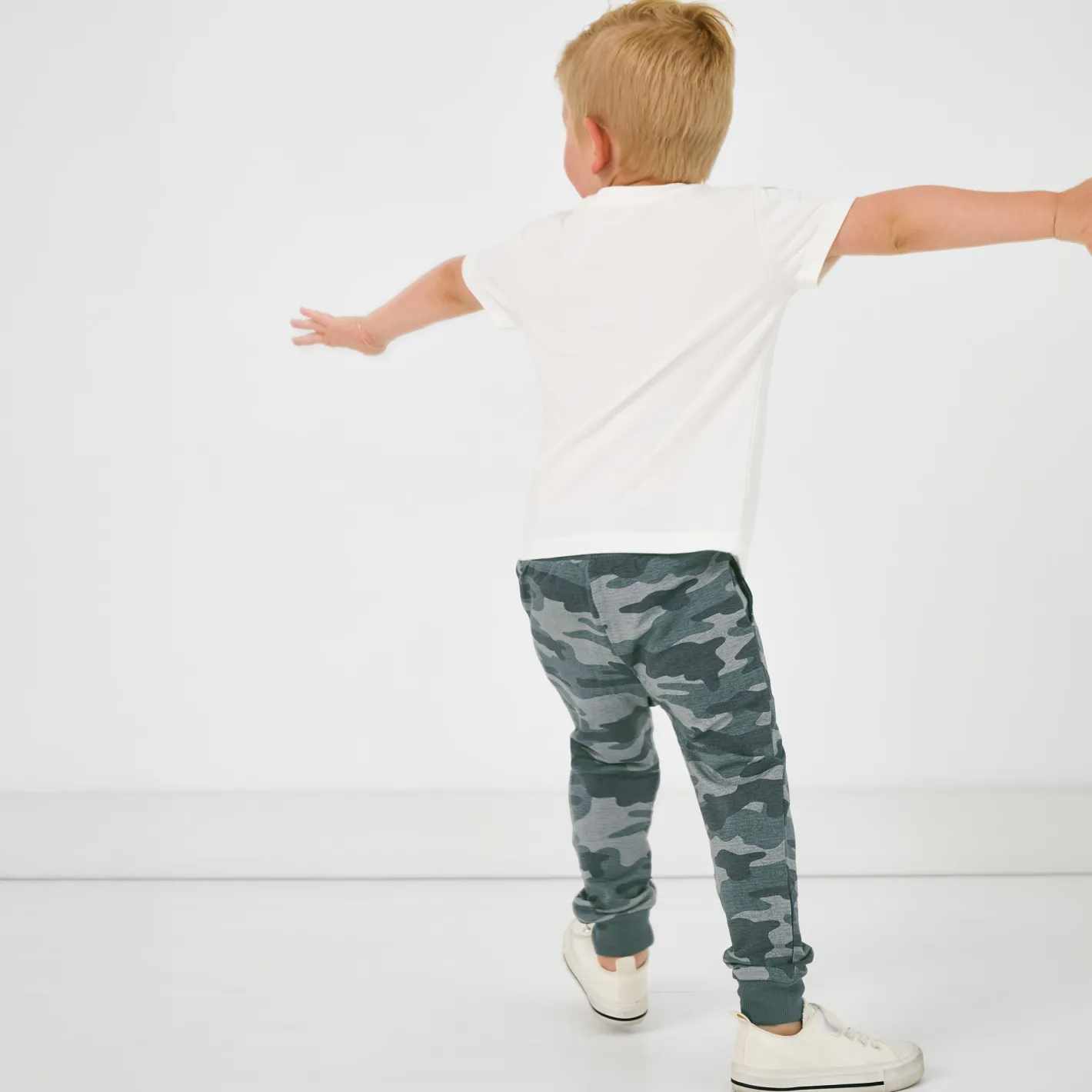 Everyday Essentials|Everyday Essentials<Little Sleepies Jogger Vintage Camo