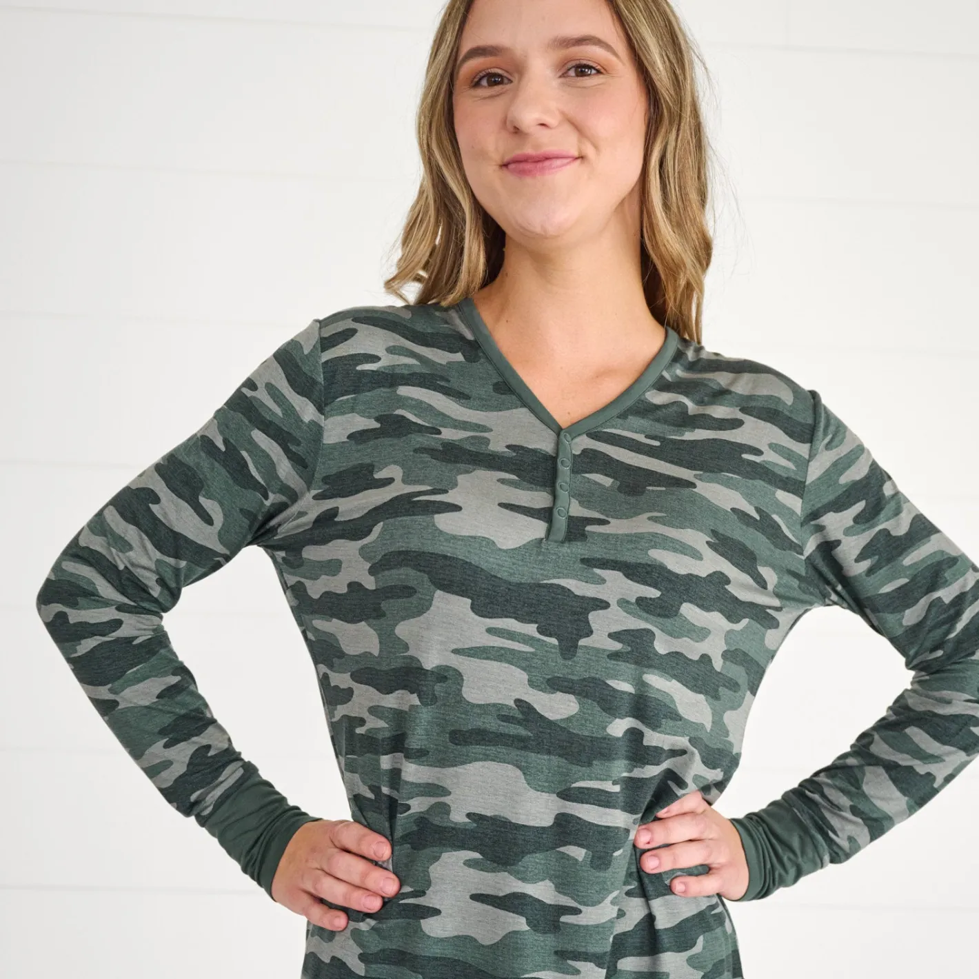 Mommy & Me|Mommy & Me<Little Sleepies Women's Pajama Top Vintage Camo
